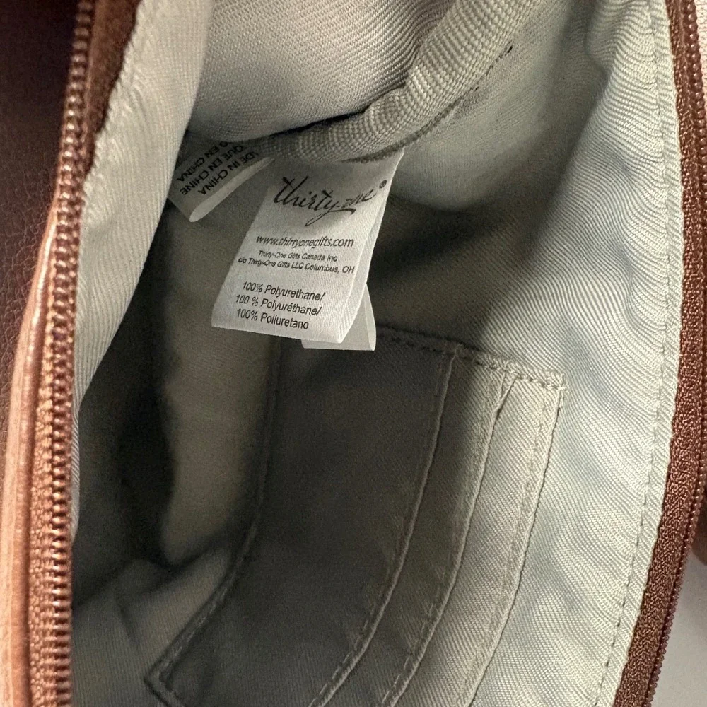 Thirty-One Around Town Tote & Tapered Pouch Set Cappuccino Smooth Pebble Vegan
